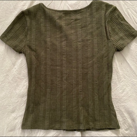 Aeropostale green scoop neck - Picture 3 of 4